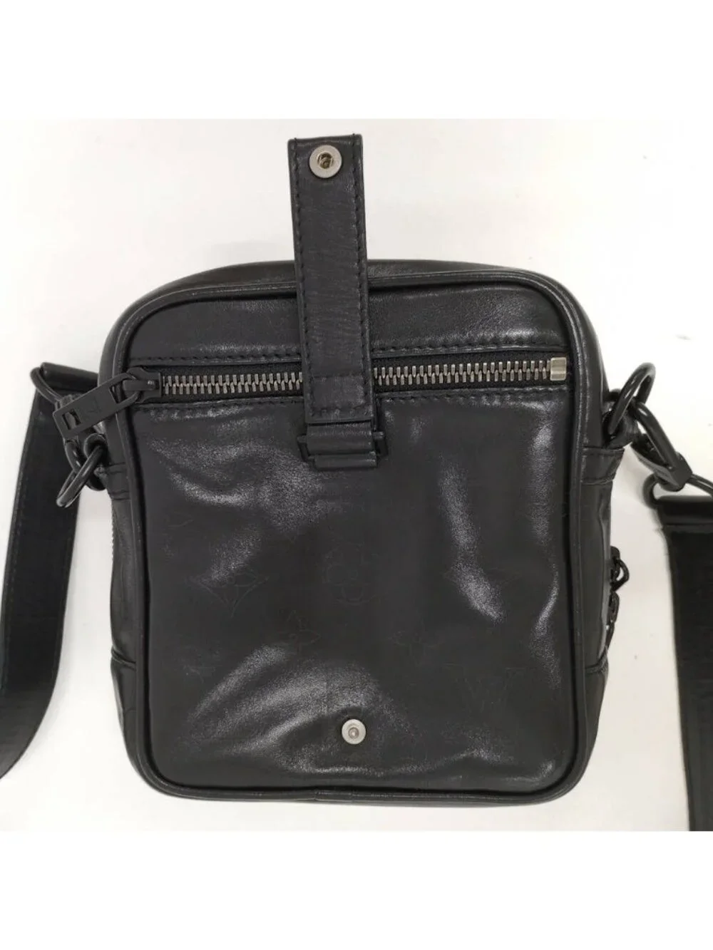 Louis Vuitton this authentic
